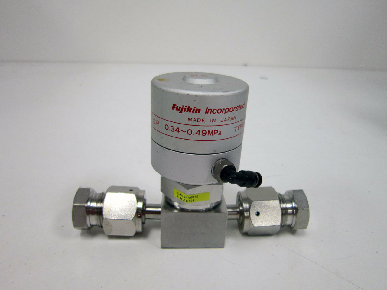 FUJIKIN MEGA ONE LA NORMALLY CLOSED PRESSURE PNEUMATICALLY ACTUATED ...