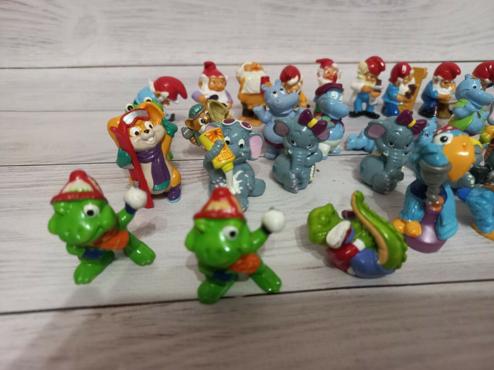 Kinder Surprise Ferrero Lot Of 68 Mini Figures Vampires, Penguins ...